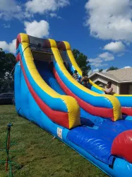 temp img 1 jpeg 55042514 20 ft Blue and Red Striped Water slide